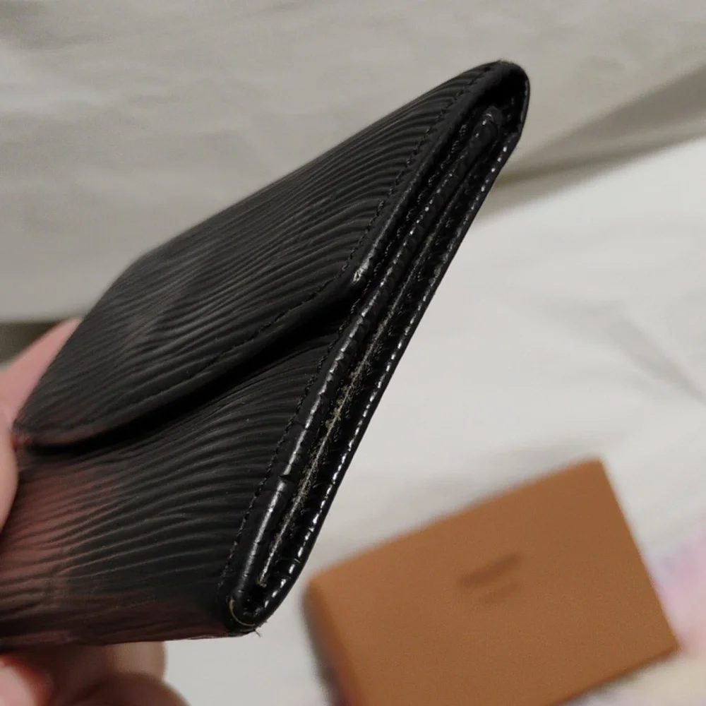 SALE! Authentic Louis Vuitton Black Epi Coin & Card Purse Vintage Wallet Unisex - Picture 4 of 13